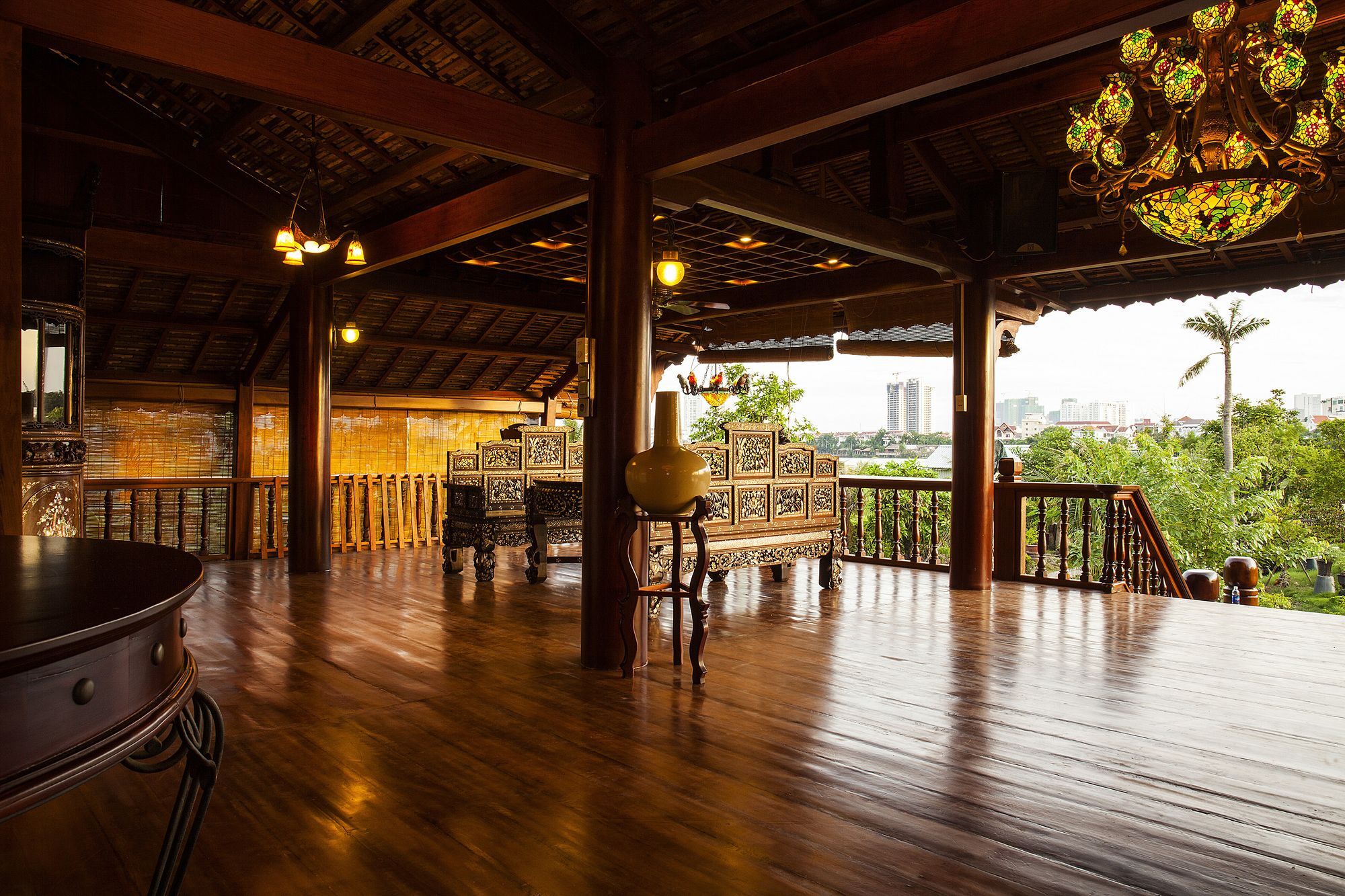 Khách sạn Saigon Riverside Retreat